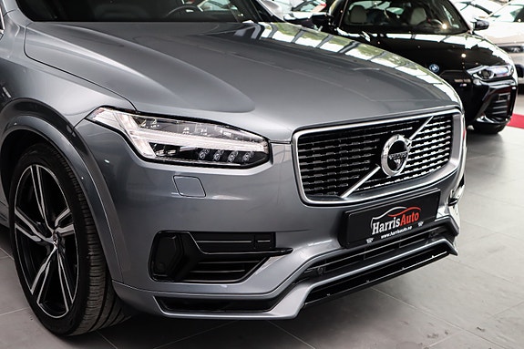 Volvo XC90 2 of 30