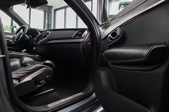 Volvo XC90 29 of 30