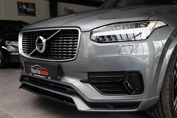 Volvo XC90 11 of 30