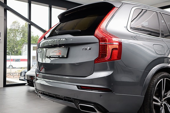 Volvo XC90 19 of 30