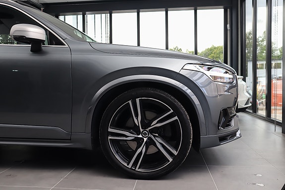 Volvo XC90 23 of 30