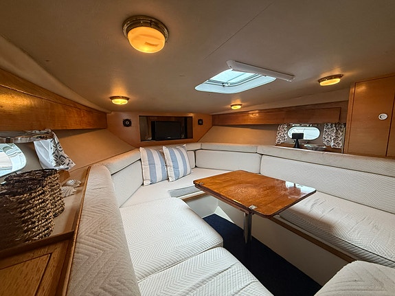 Princess Riviera 30 fot, med Volvo Penta D3 2009, lugar med dør og L-kjøkken 19 of 30