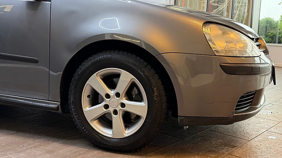 Volkswagen Golf 4 of 5