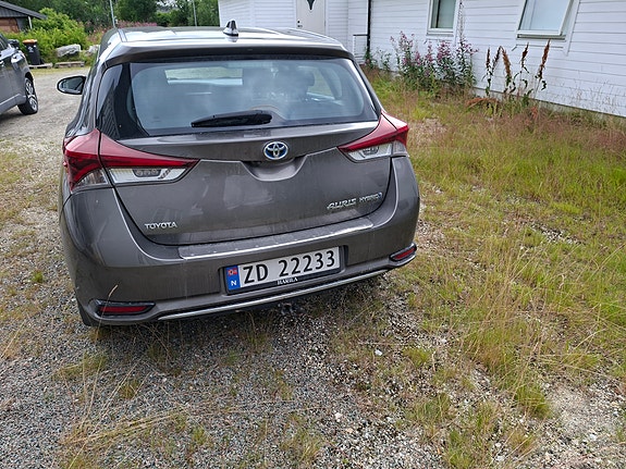 Toyota Auris 6 of 15