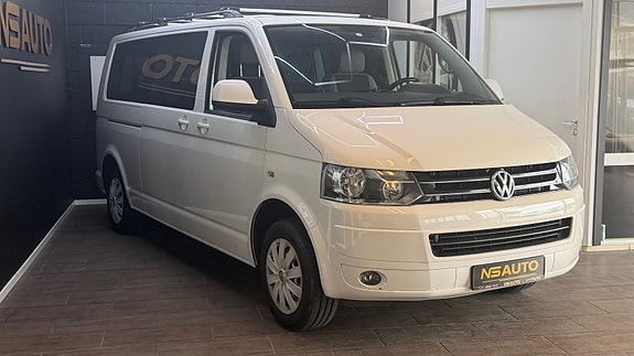 Volkswagen Caravelle 3 of 5