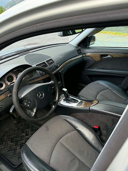 Mercedes-Benz E220 d 16 of 23