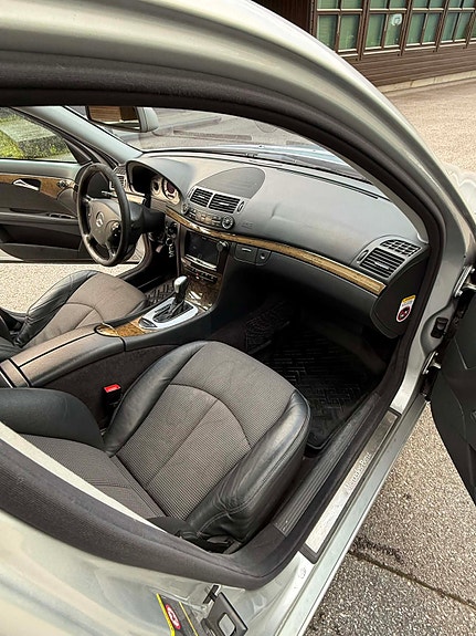 Mercedes-Benz E220 d 18 of 23