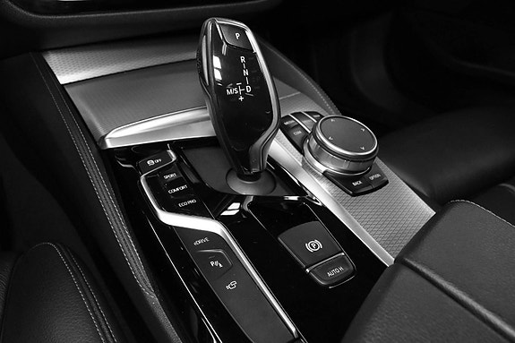 BMW 530e 27 of 30