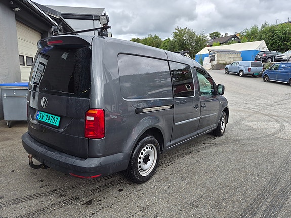 Volkswagen Caddy Maxi 4 of 5