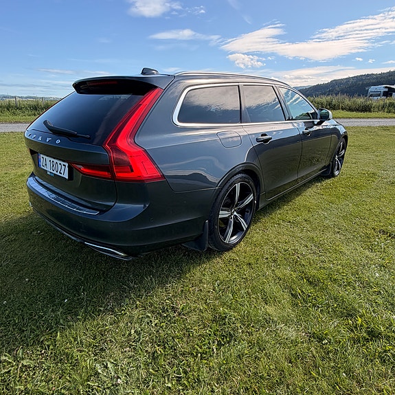Volvo V90 3 of 30