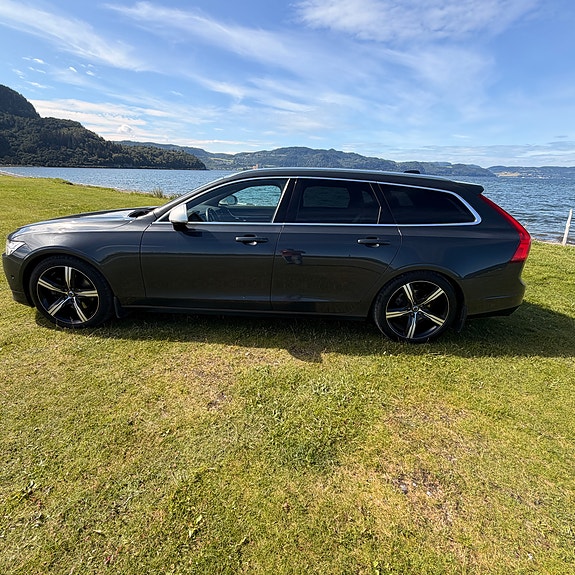Volvo V90 14 of 30