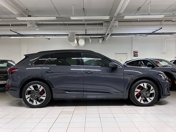 Audi Q8 e-tron 4 of 5