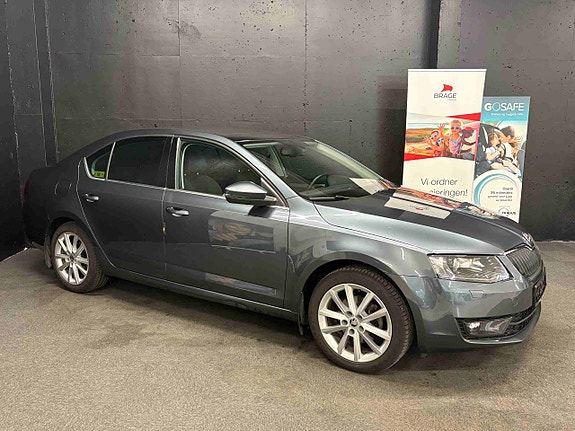 Skoda Octavia 2 of 5
