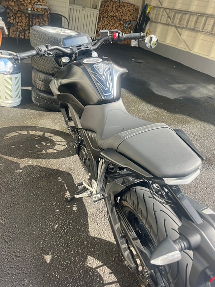 Yamaha MT-125 7 of 17