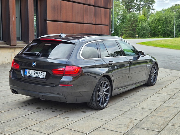 BMW 520d 3 of 5