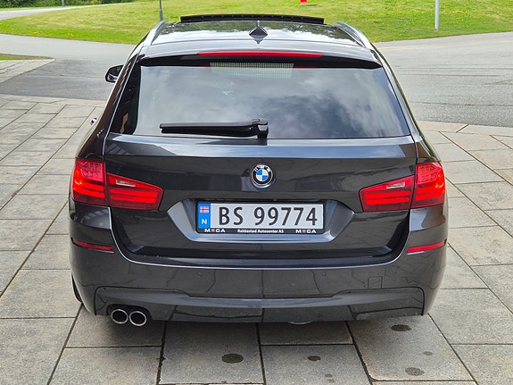 BMW 520d 4 of 5