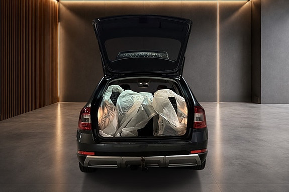 Skoda Octavia Scout 6 of 30
