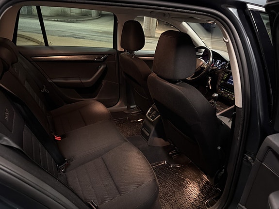 Skoda Octavia Scout 16 of 30