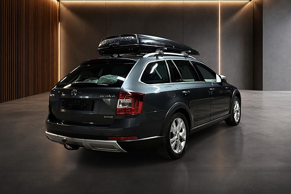Skoda Octavia Scout 7 of 30
