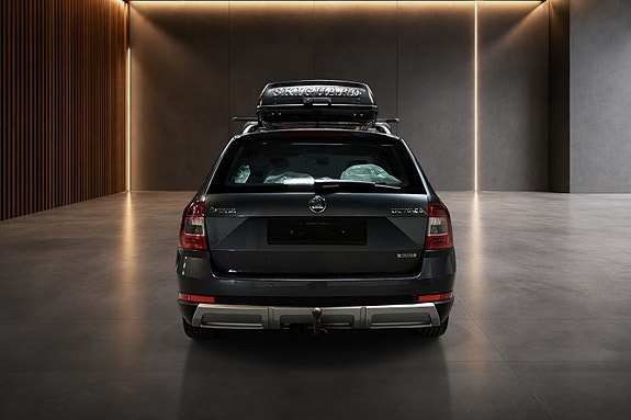 Skoda Octavia Scout 5 of 5