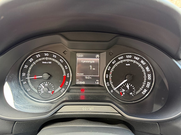 Skoda Octavia Scout 19 of 30