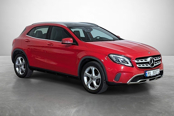 Mercedes-Benz GLA180 4 of 25