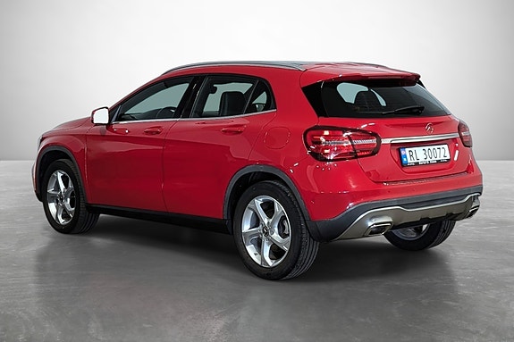 Mercedes-Benz GLA180 6 of 25