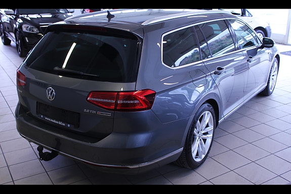 Volkswagen Passat 7 of 19