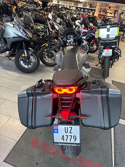 Moto Guzzi V100 Mandello S V100s , vesker Øhlins aktive støt demper 3 of 7