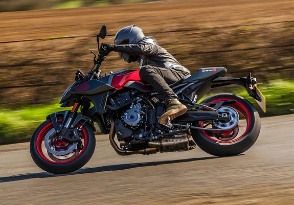 Suzuki GSX-8S KAMPANJE - Svart, Blå og Rød 3 of 20