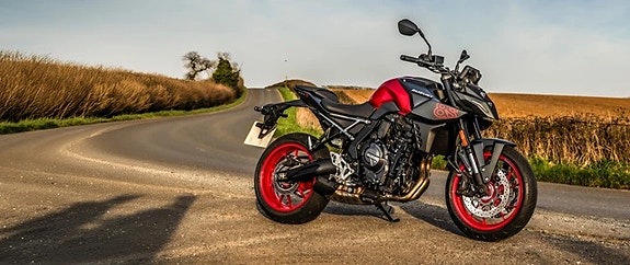 Suzuki GSX-8S KAMPANJE - Svart, Blå og Rød 2 of 20