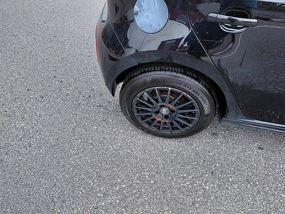 Volkswagen e-Up! 4 of 5