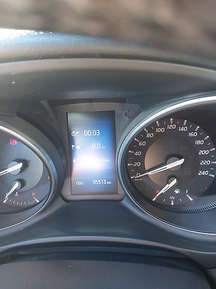 Toyota Avensis 3 of 5