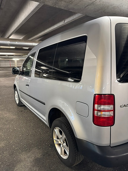 Volkswagen Caddy 4 of 5