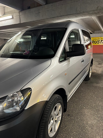 Volkswagen Caddy 2 of 5