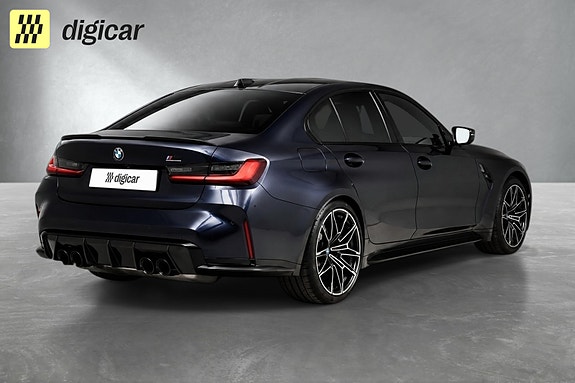 BMW M3 4 of 5