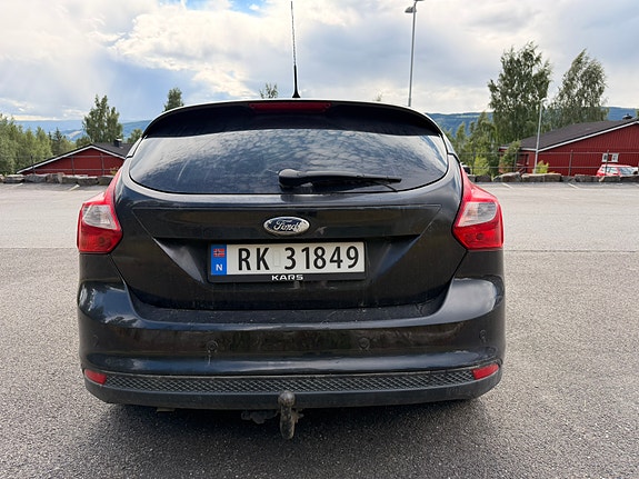 Ford Focus 5 of 12