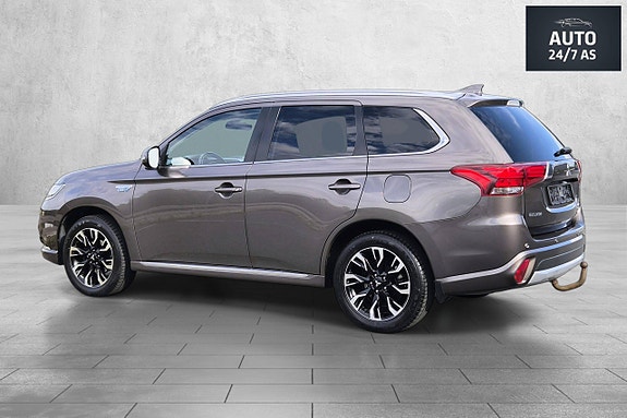 Mitsubishi Outlander 12 of 30