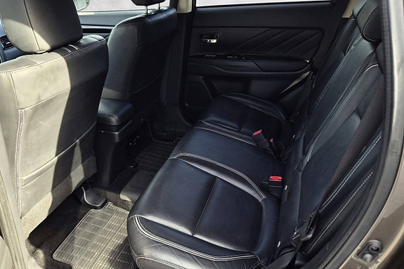 Mitsubishi Outlander 21 of 30