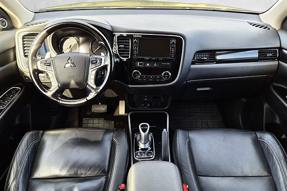 Mitsubishi Outlander 23 of 30