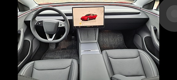 Tesla Model 3 5 of 5