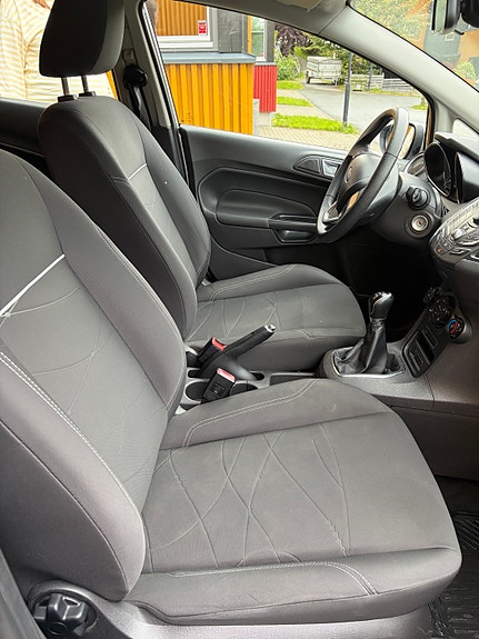 Ford Fiesta 5 of 5