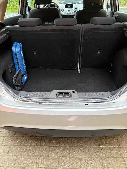 Ford Fiesta 4 of 5