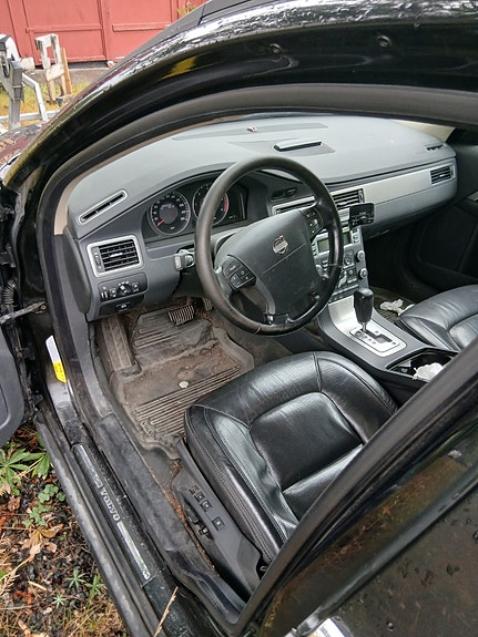 Volvo XC70 3 of 5