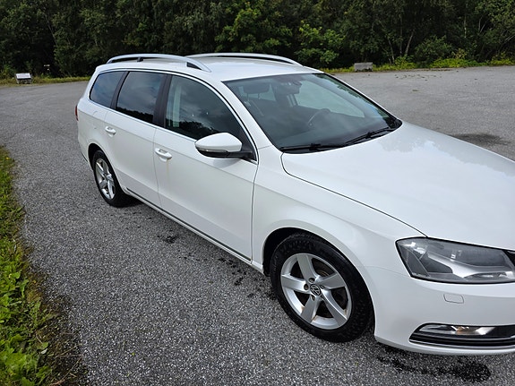 Volkswagen Passat 3 of 5