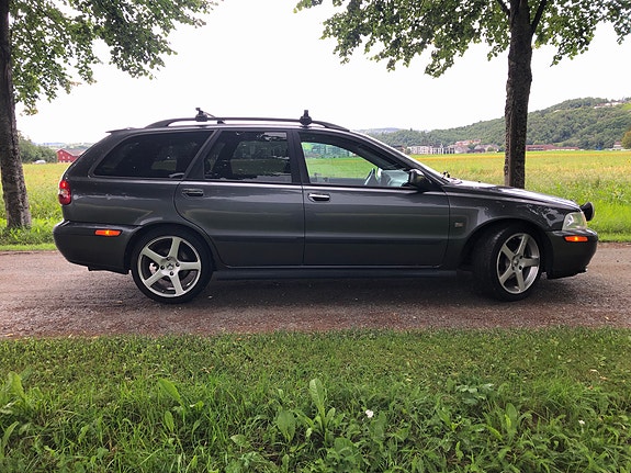 Volvo V40 5 of 24
