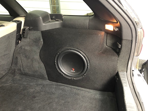 Volvo V40 22 of 24