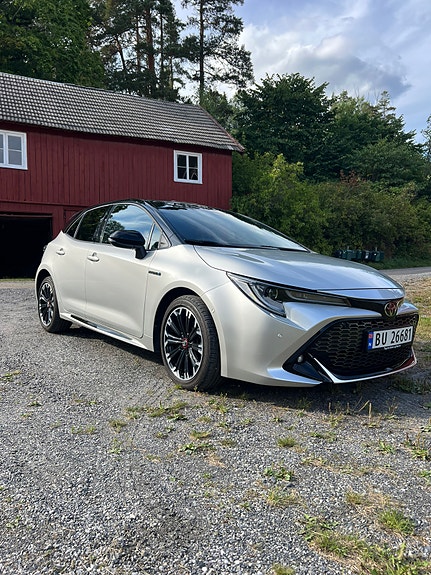 Toyota Corolla 2 of 5