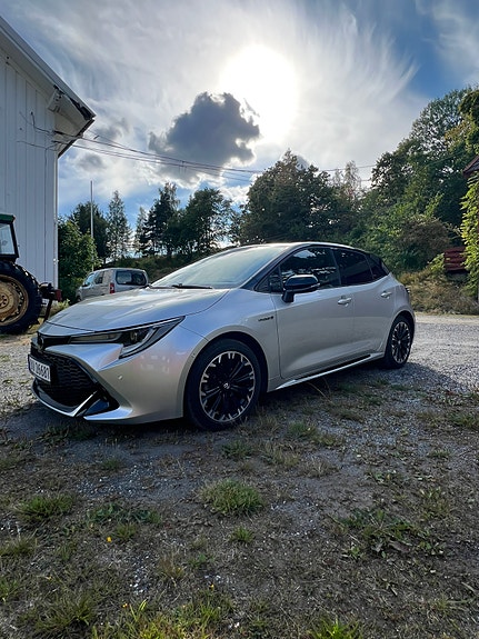 Toyota Corolla 4 of 5