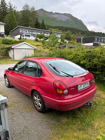 Toyota Corolla 5 of 5